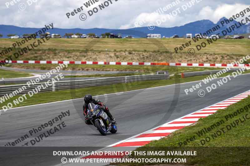 cadwell no limits trackday;cadwell park;cadwell park photographs;cadwell trackday photographs;enduro digital images;event digital images;eventdigitalimages;navarra;no limits trackdays;peter wileman photography;racing digital images;trackday digital images;trackday photos